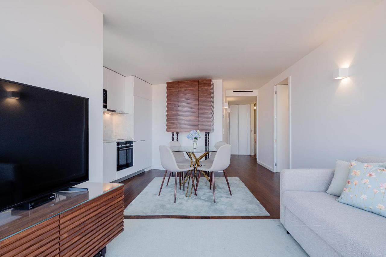 Boutique Rentals- Bliss By The Sea Apt- Ocean Views In Foz Beach Porto Eksteriør billede